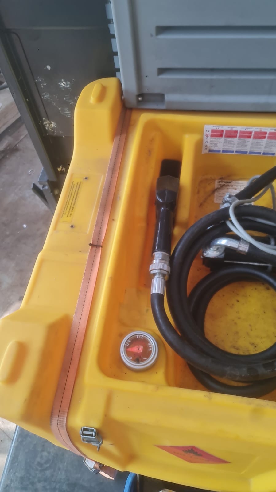 Cisterna carburante interna camion